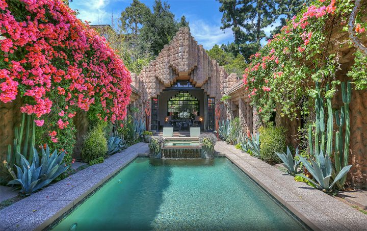 Inside Lloyd Wright’s Alluring Sowden House in Los Feliz