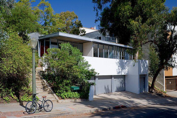 The Most Desired Unit at the Neutra-Built Strathmore Apartments is Up For Sale