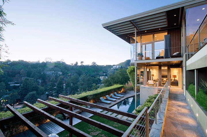 Greta Grossman’s personal residence, showcasing her architectural acumen, sells for almost $4.3M