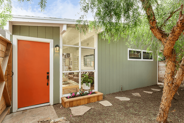 Echo Park midcentury, small in size but big on style