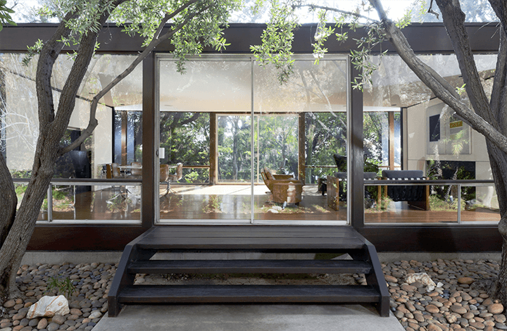 Craig Ellwood’s Moore House hits the market in Los Feliz seeking $2.695M