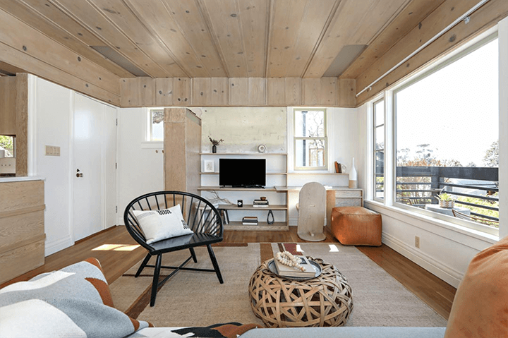 Schindler-designed apartment is up for rent in Silver Lake