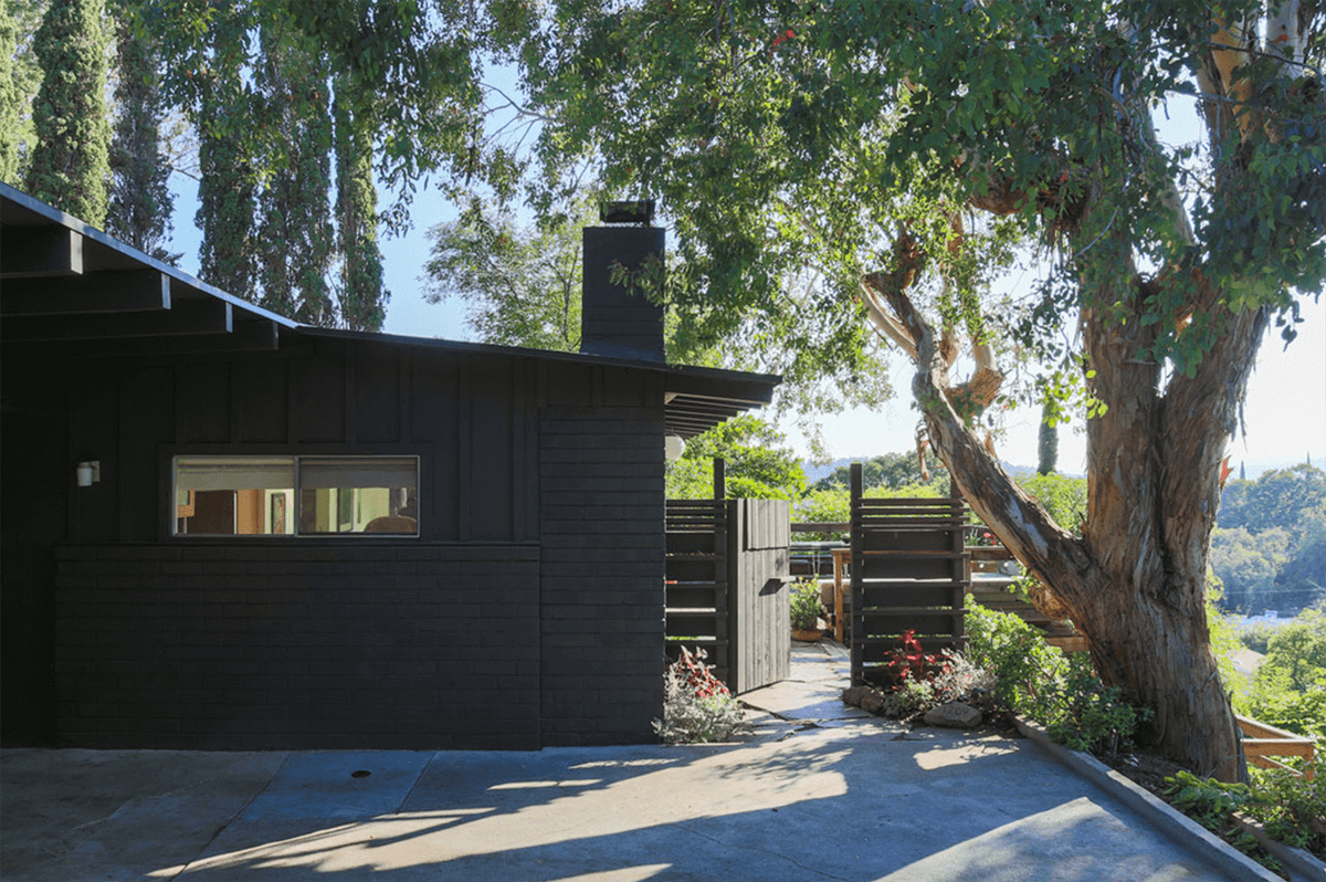 Highland Park mid-century with sunset views