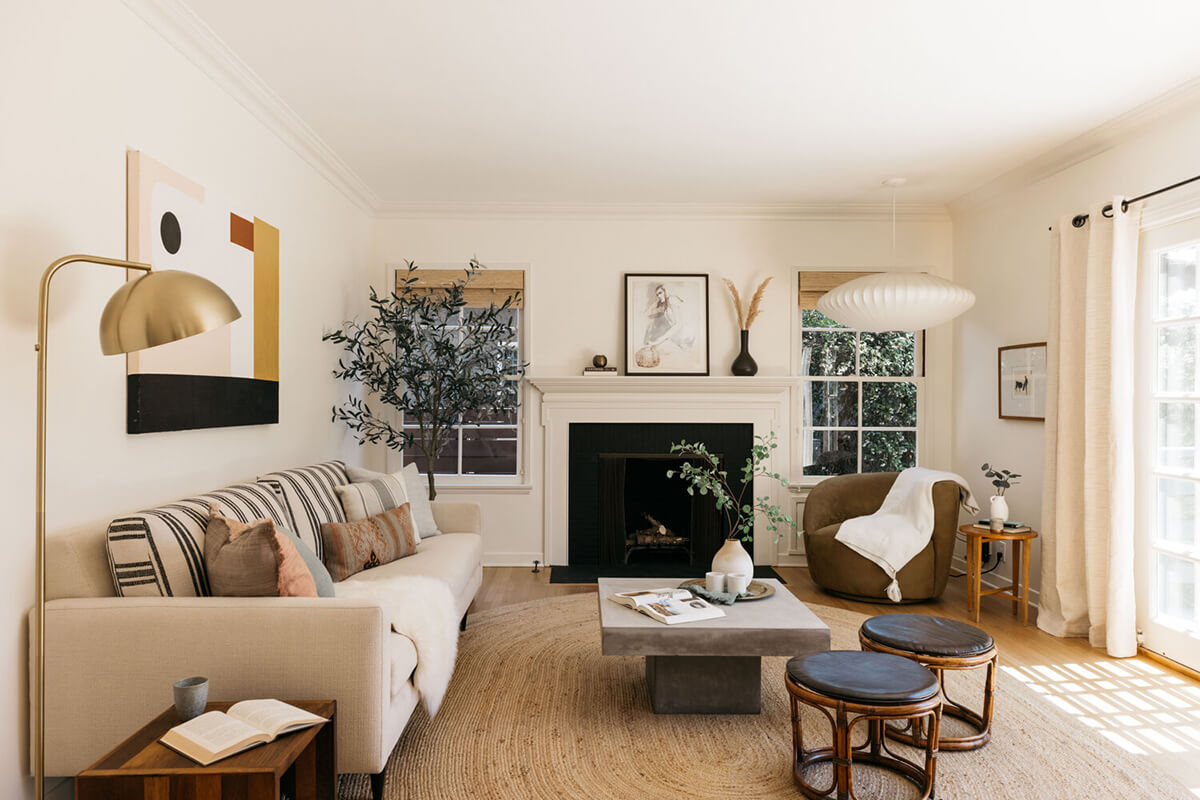 Modern Cape Cod in prime Silver Lake