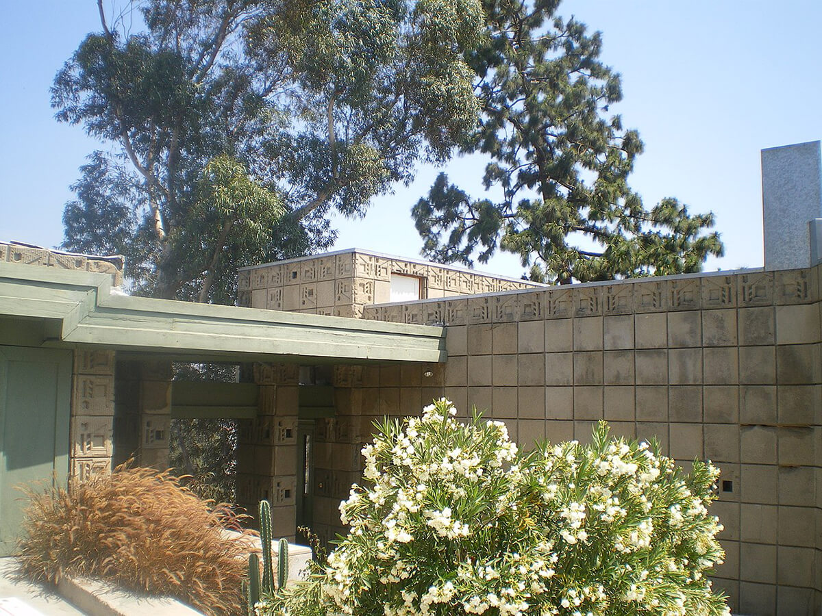 Frank Lloyd Wright’s Freeman House is on the market