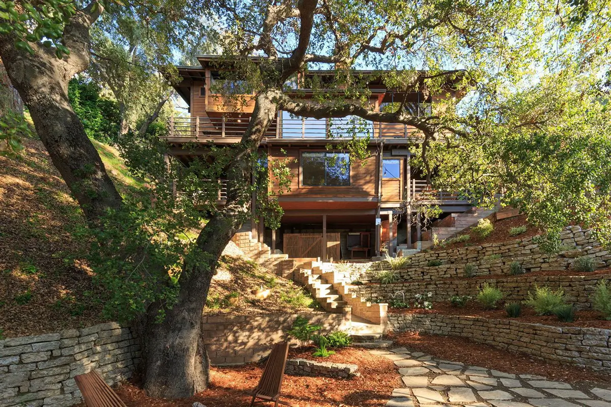Reimagined Buff & Hensman in Glendale seeks $2.6M