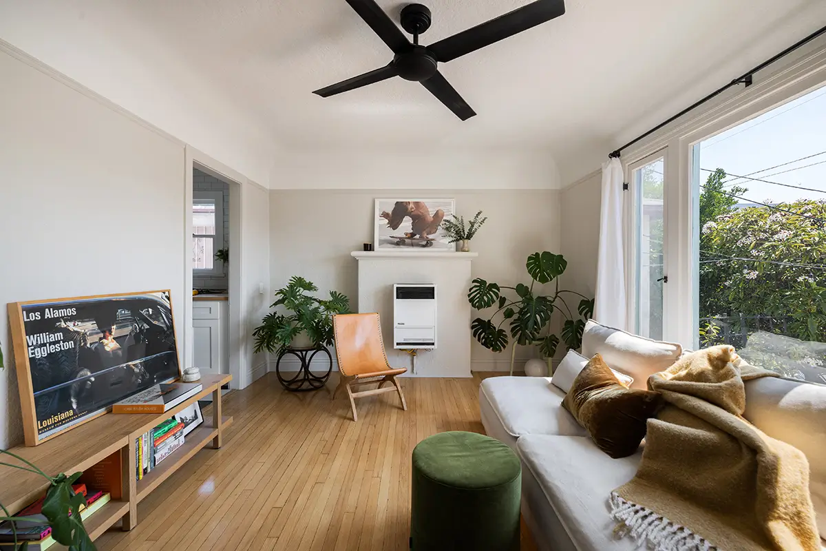 An Architect’s Life in a Spanish TIC Bungalow