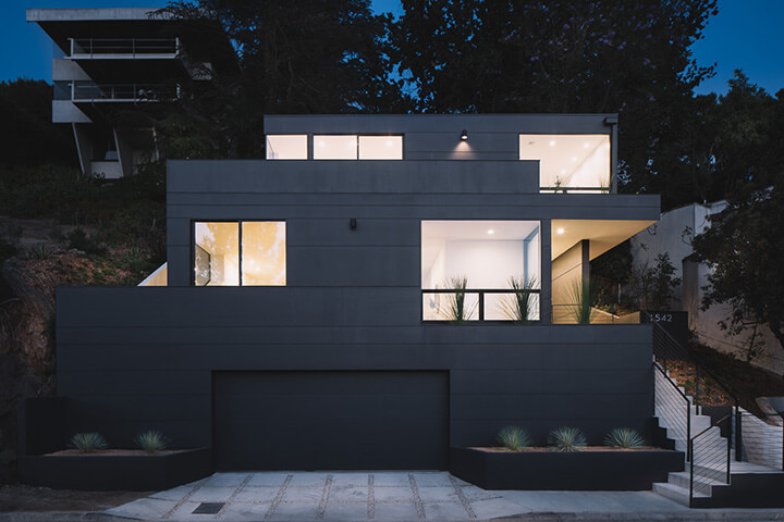 Architect Aaron Neubert Gives the Modern Home a Fresh Look in Silver Lake