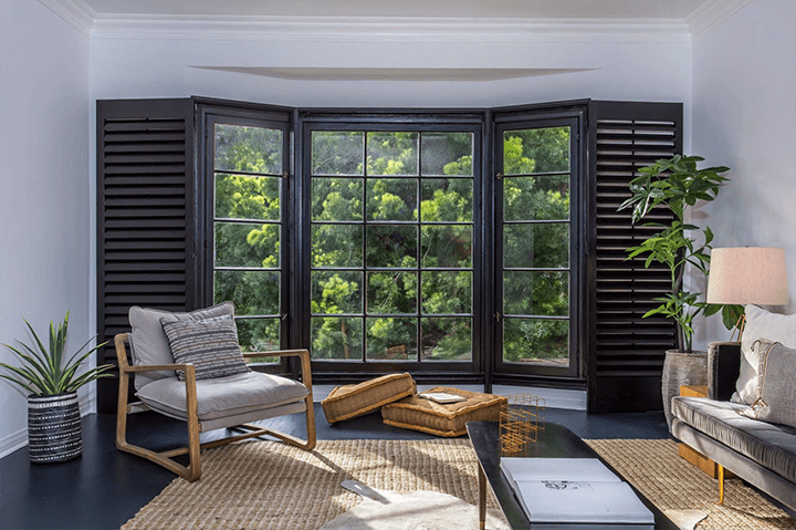 Rarely available unit at The Shoreham in West Hollywood seeks $875K