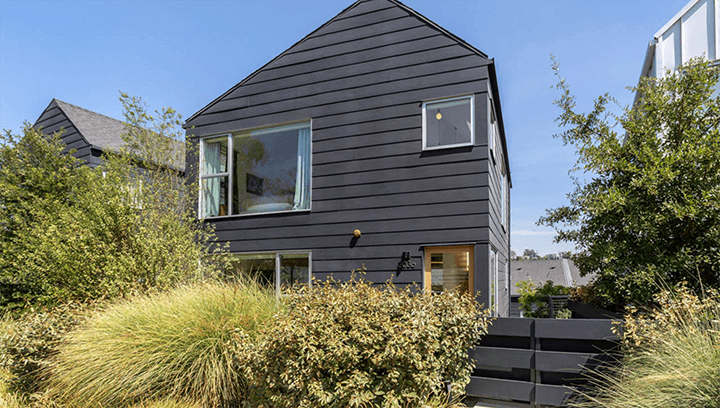 Barbara Bestor-designed small lot home returns to market in Echo Park