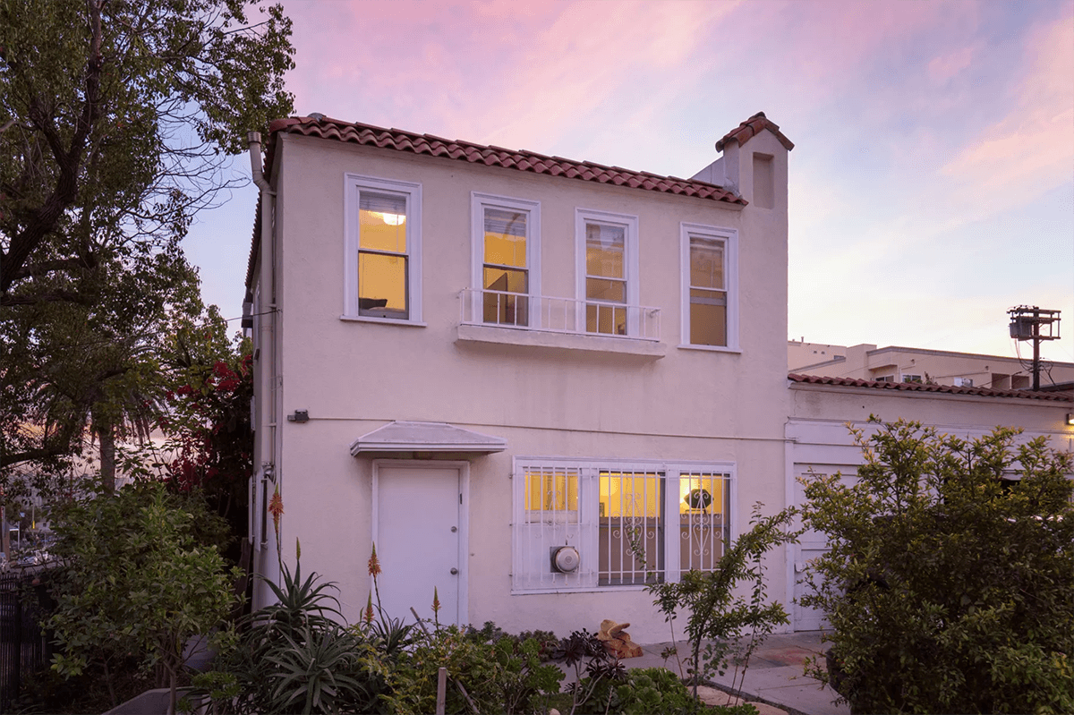 Carriage House unit in Koreatown’s historic Miramonte Terrace