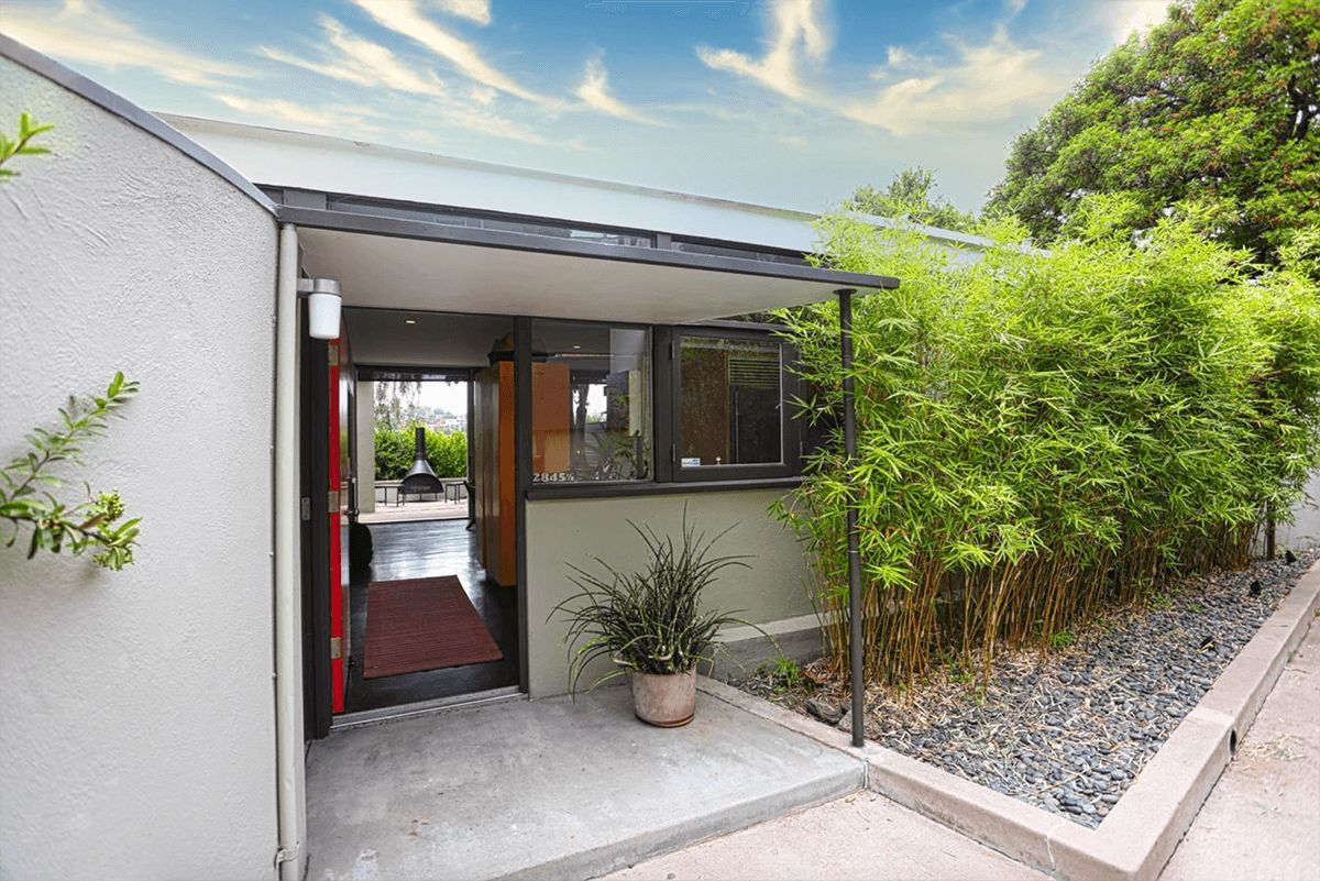 Home in Gregory Ain’s landmark Silver Lake complex returns