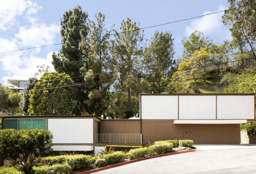 Retro midcentury in Laurel Canyon landscaped by Garrett Eckbo