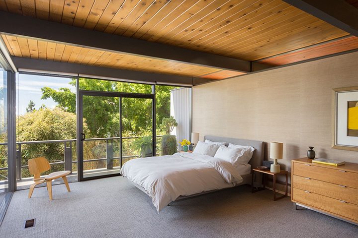Bedroom, glass sliding room, and outside view