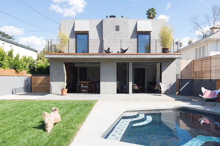 Swimming pool of the Modern Home in Los Feliz