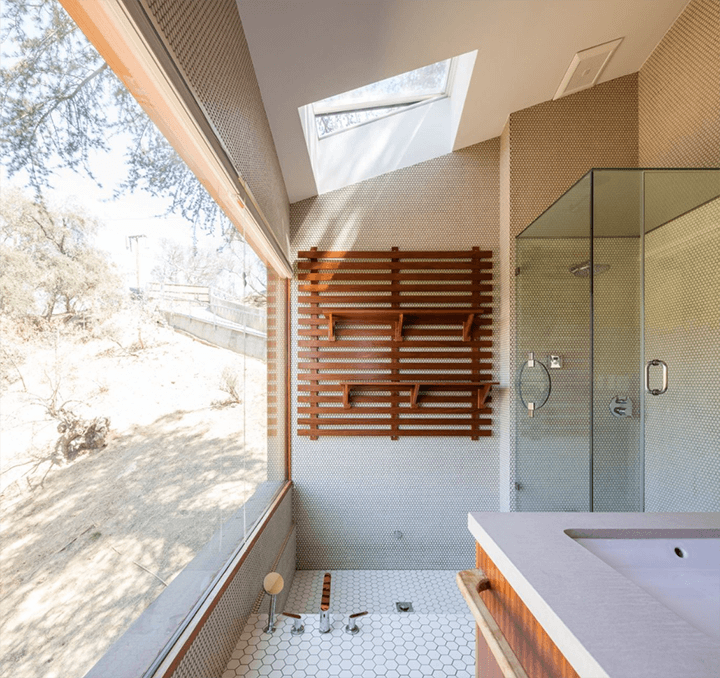 Shower place and an outside view