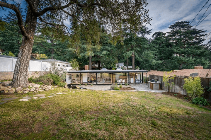 Squire House by Pierre Koenig for sale in La Canada