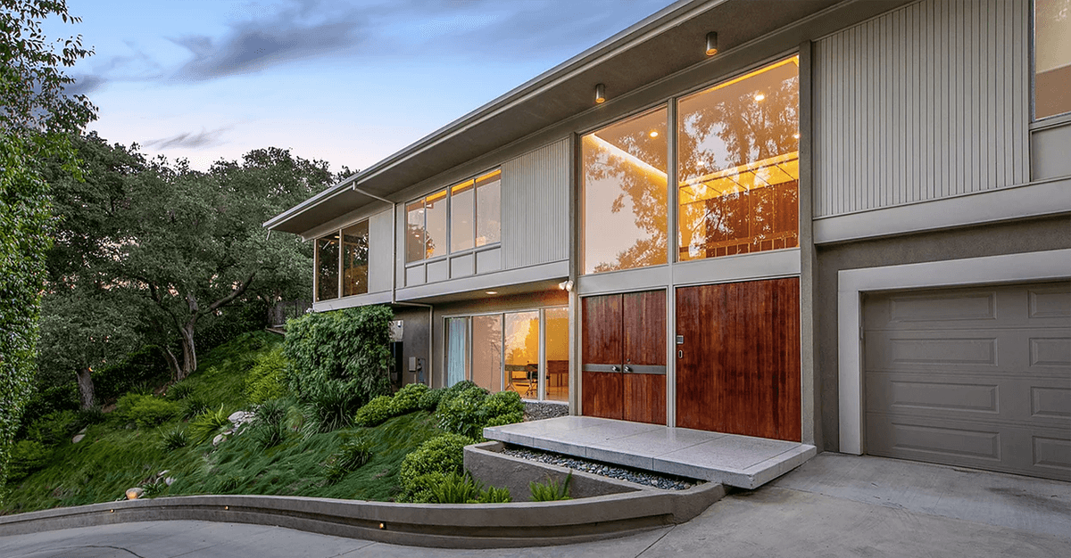 Mid-century modern home by James G. Pulliam