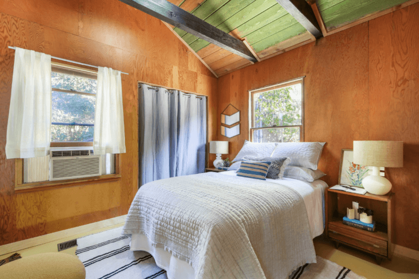 Bedroom of a Secluded Modern Cabin in Prime Echo Park