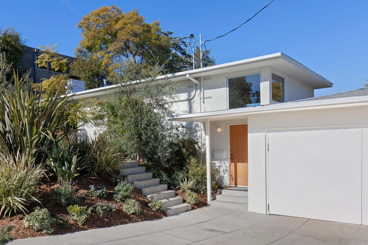 Stunning Silver Lake moderne with dreamy views from almost every room